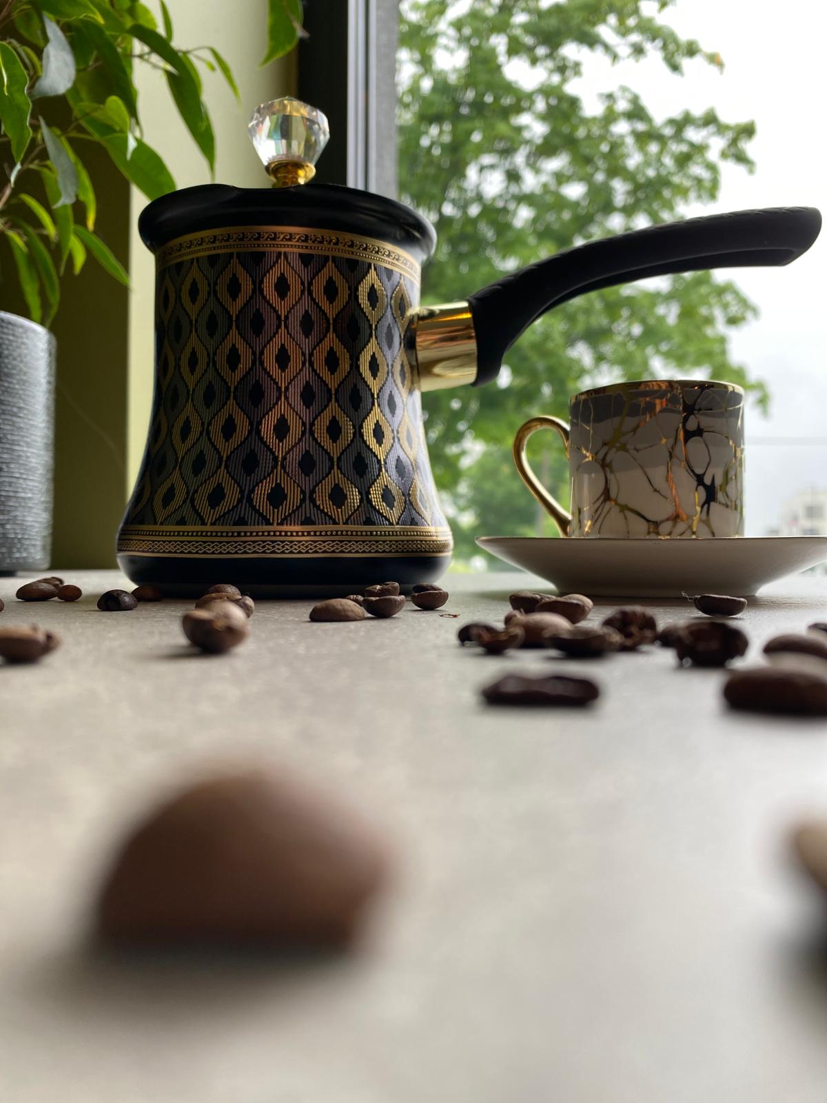 Tradycyjna kawa z tygielka w KB Coffee